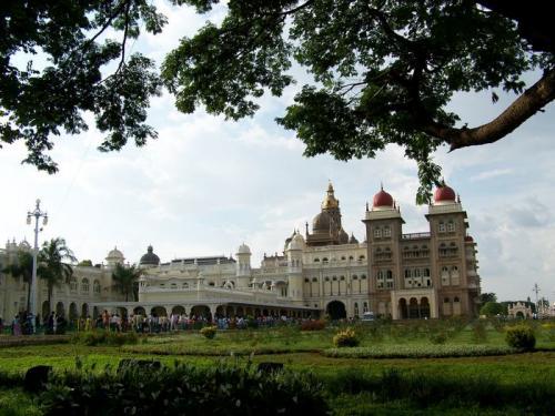 Mysore Palace (bangalore_100_1784.jpg) wird geladen. Eindrucksvolle Fotos von der indischen Halbinsel erwarten Sie.